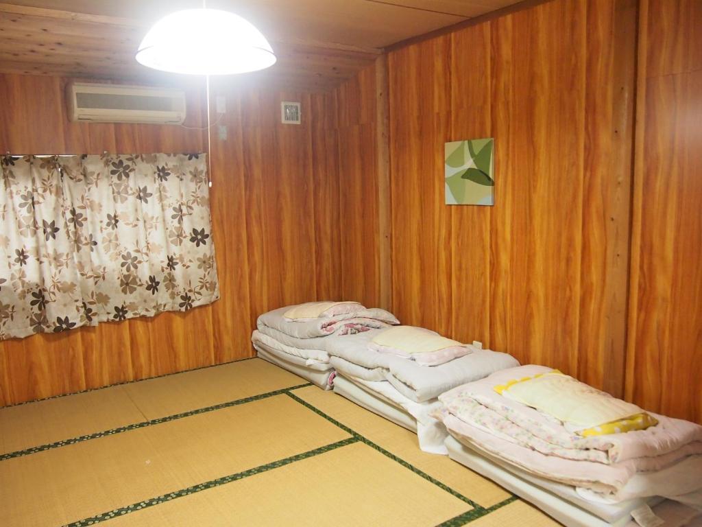 Hotel Tirol Yakushima  Zimmer foto